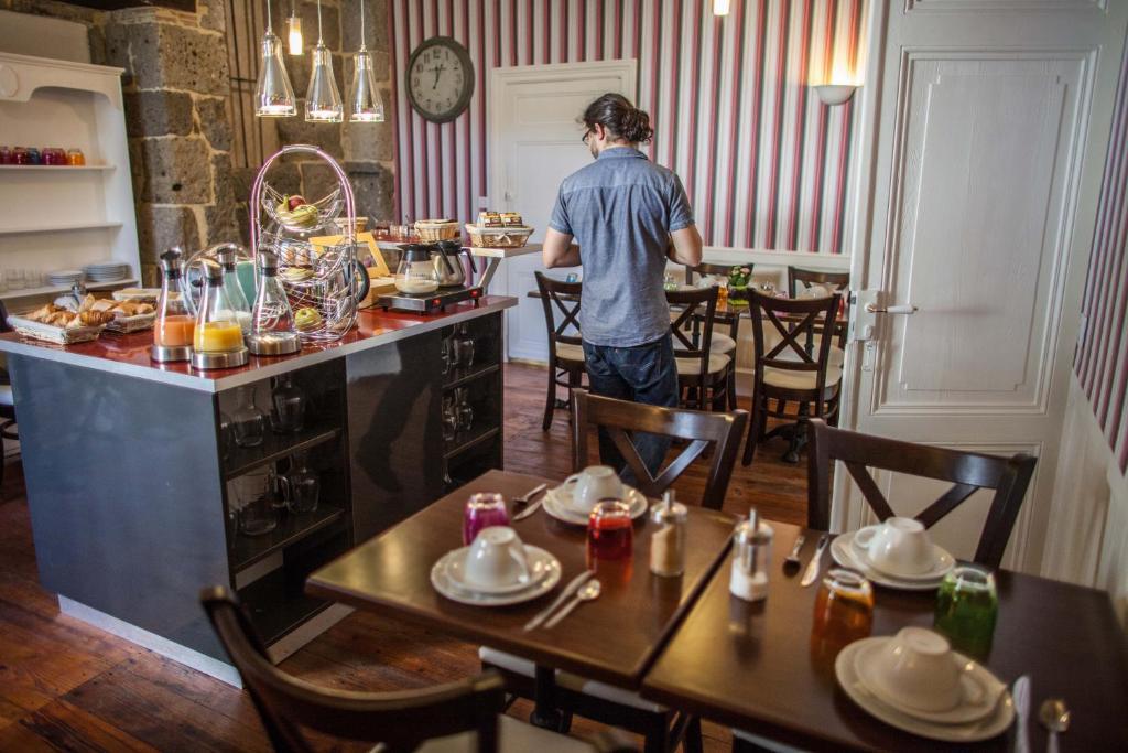 Hotel Henri IV 네라끄 외부 사진