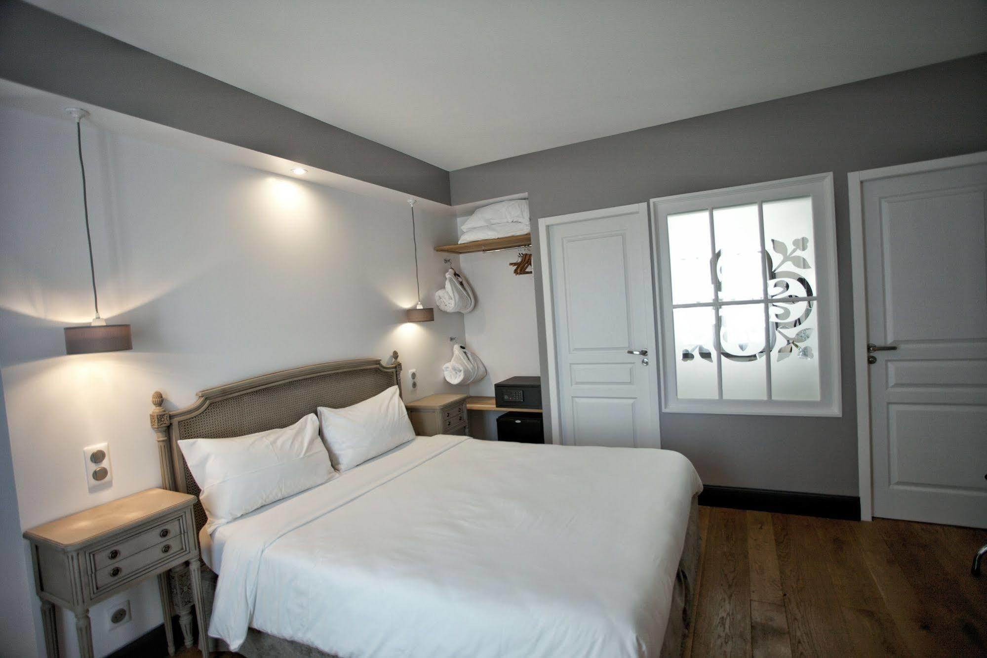 Hotel Henri IV 네라끄 외부 사진