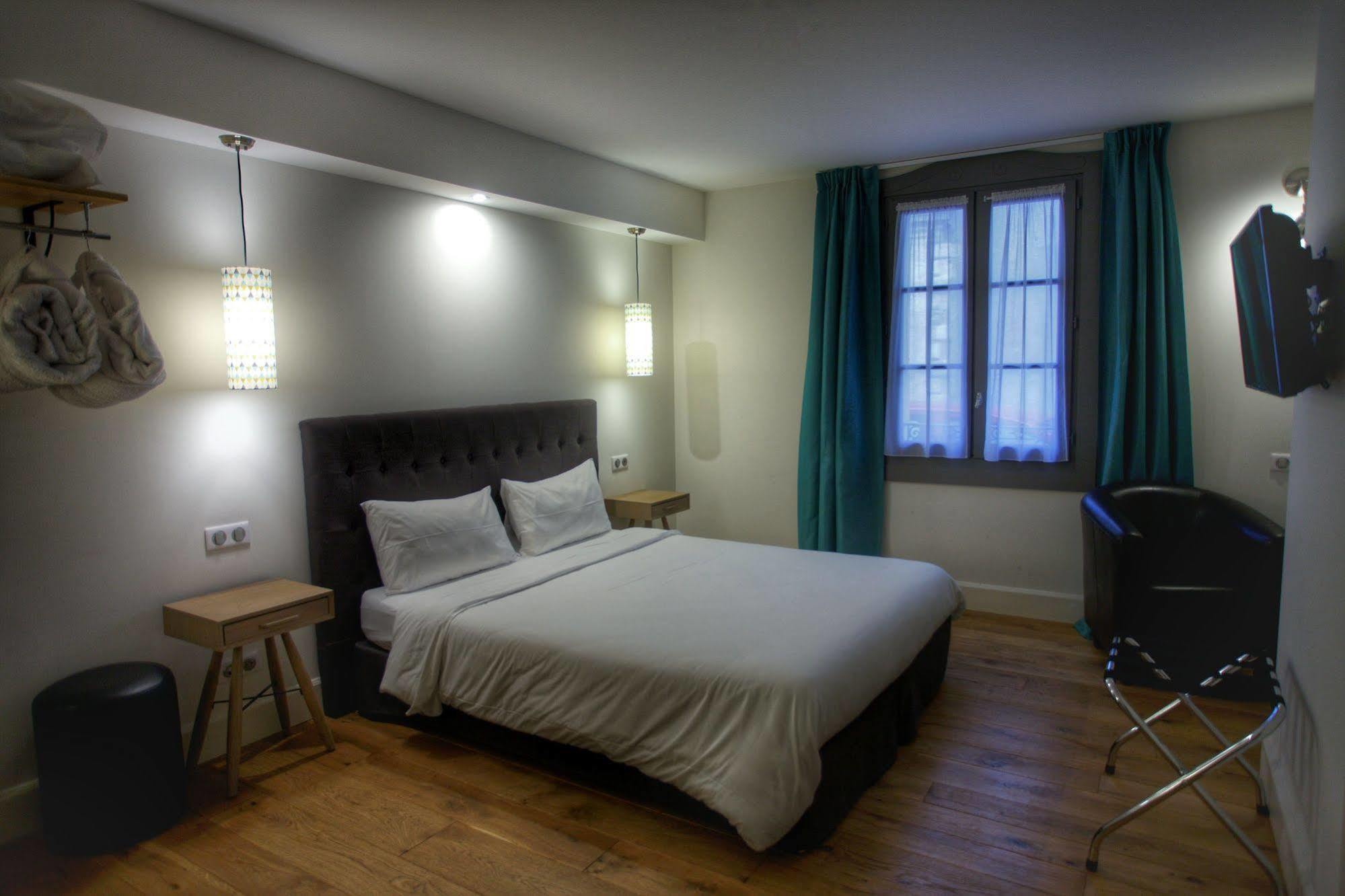Hotel Henri IV 네라끄 외부 사진