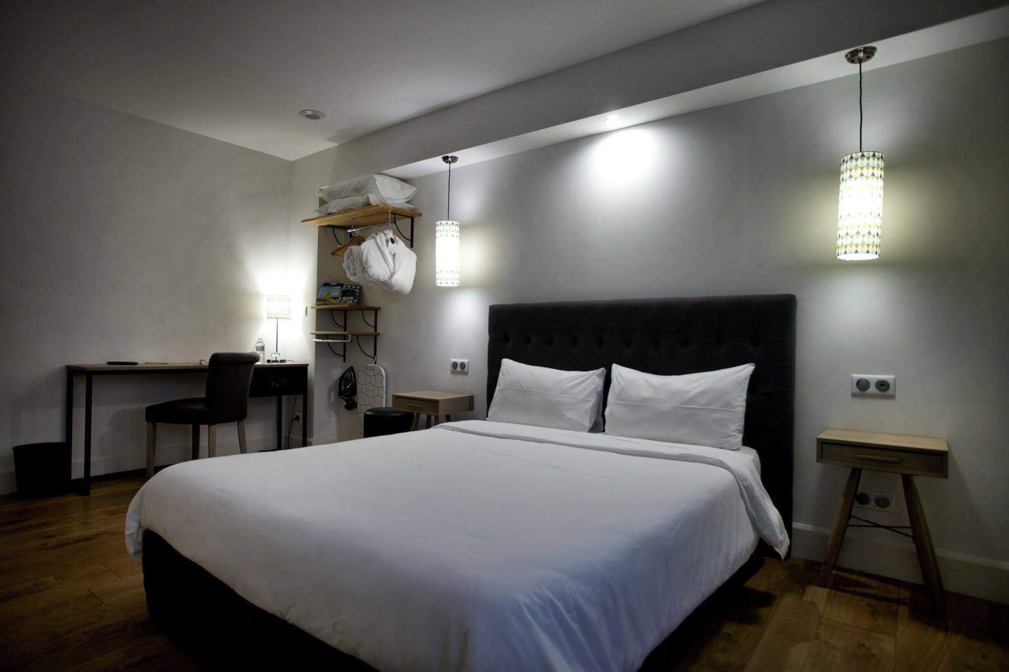 Hotel Henri IV 네라끄 외부 사진