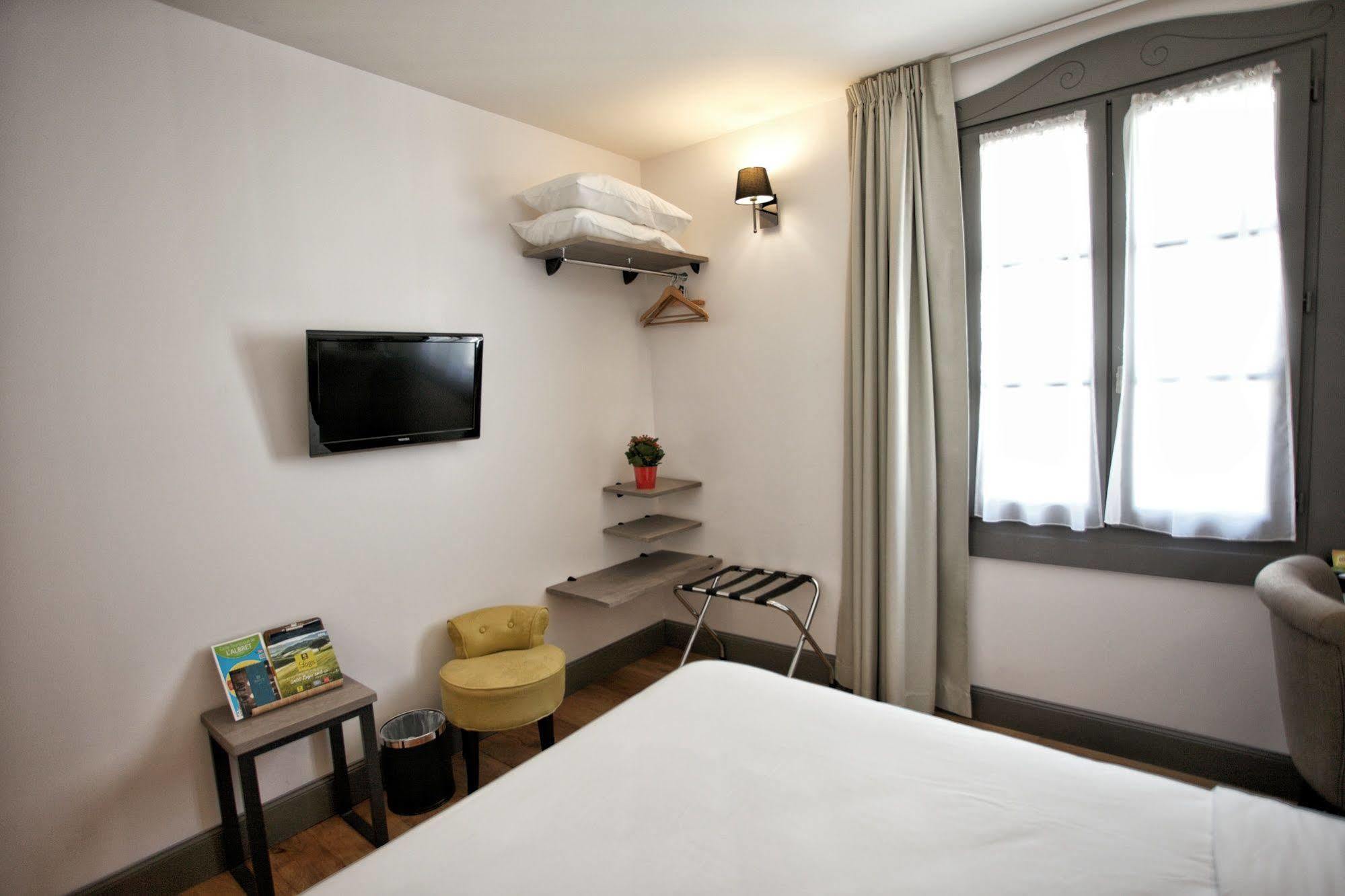 Hotel Henri IV 네라끄 외부 사진
