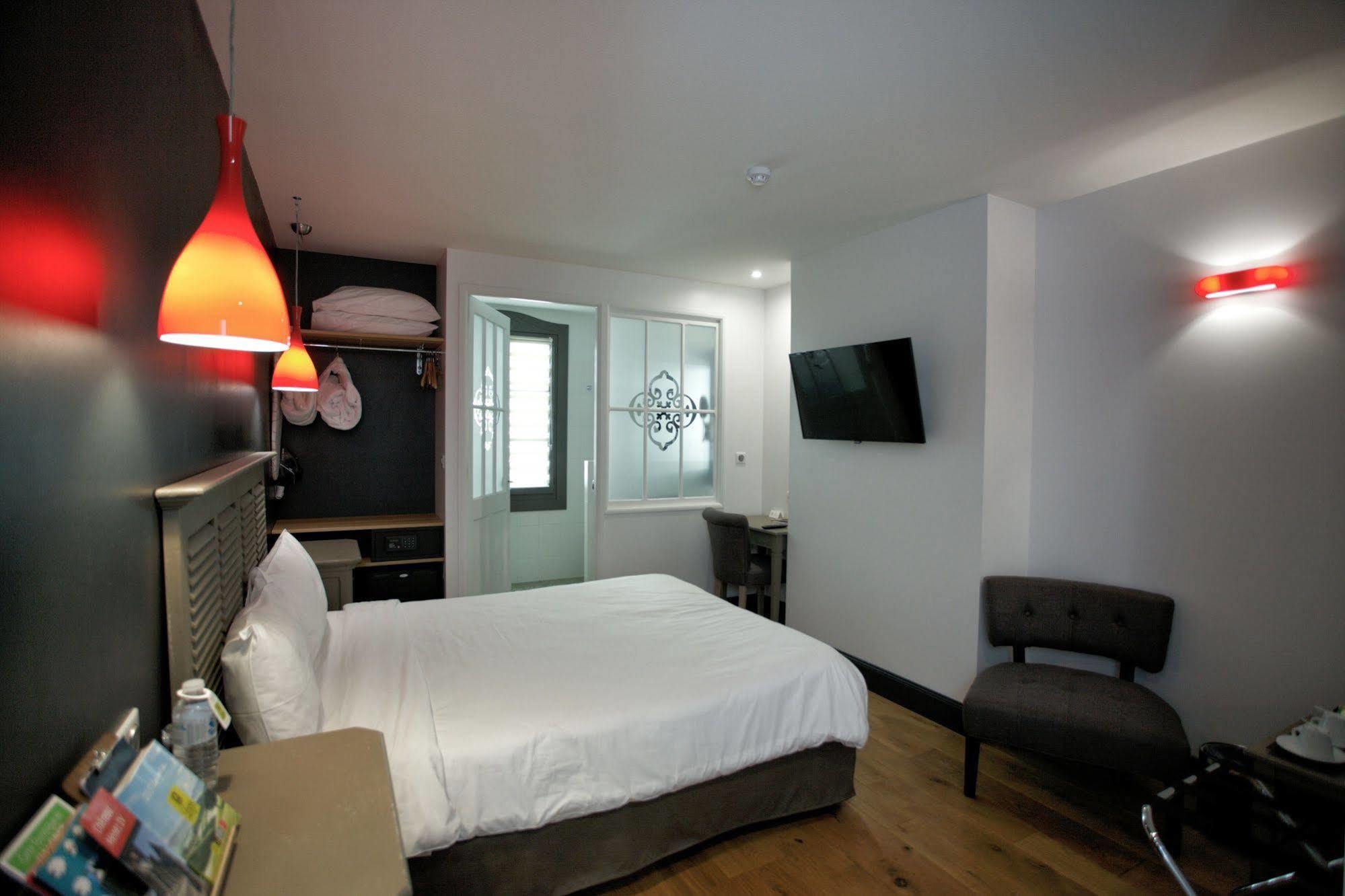 Hotel Henri IV 네라끄 외부 사진