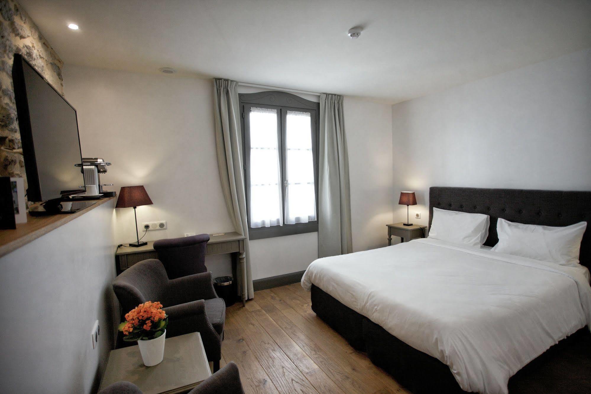 Hotel Henri IV 네라끄 외부 사진